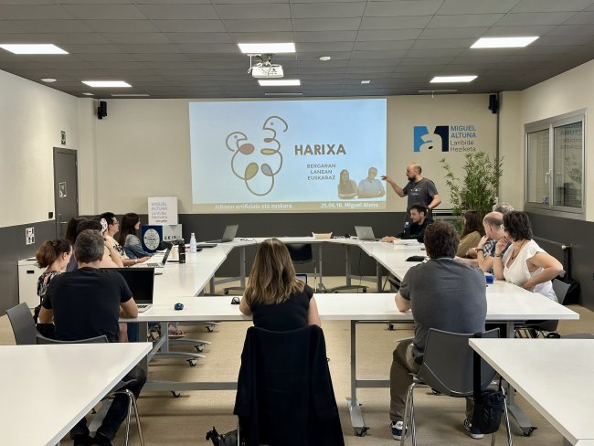 Adimen Artifiziala eta euskara izan dira hizpide Harixakideen Topaketan